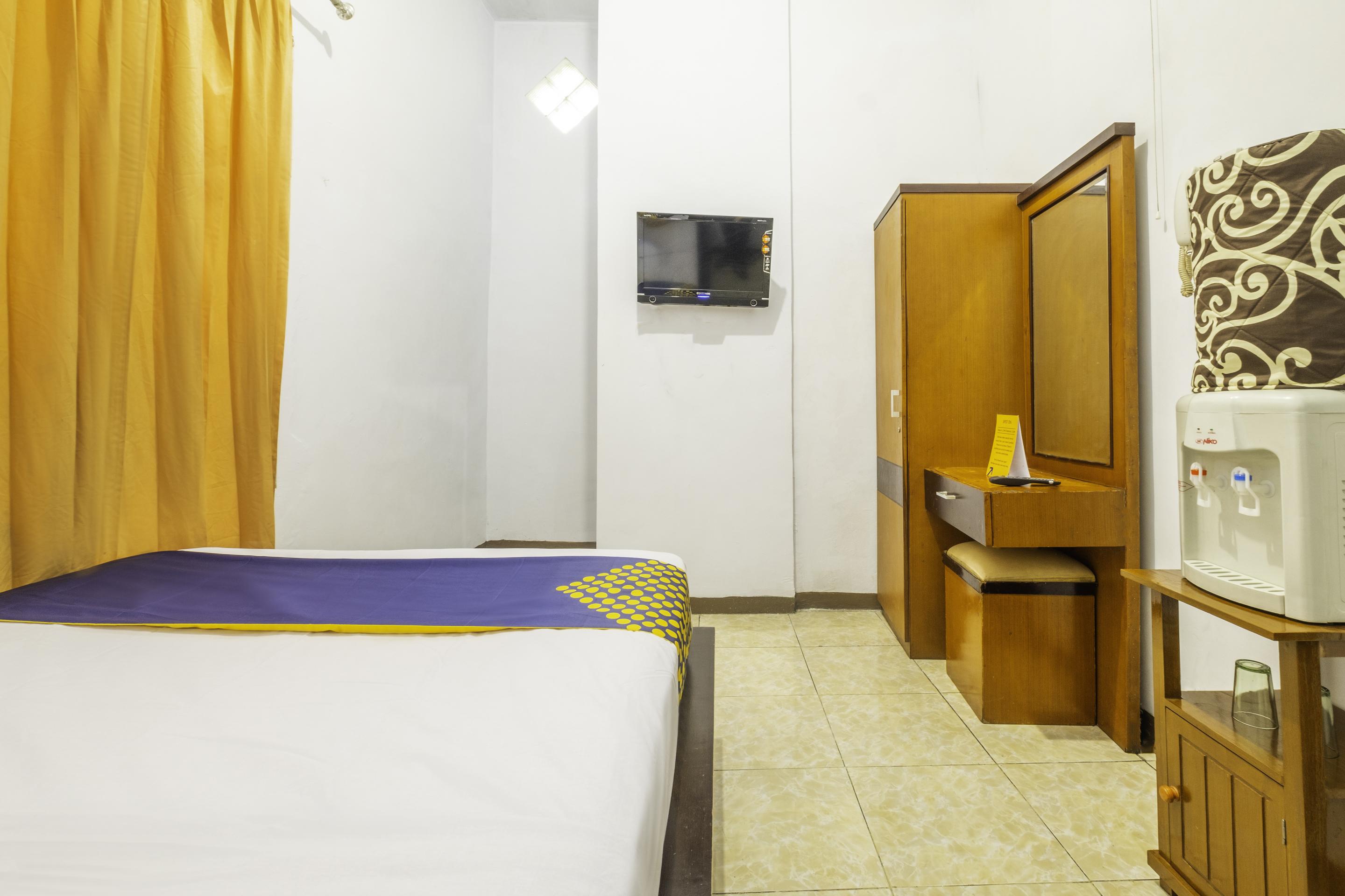 Spot On 2395 Aden 2 Syariah Hotel